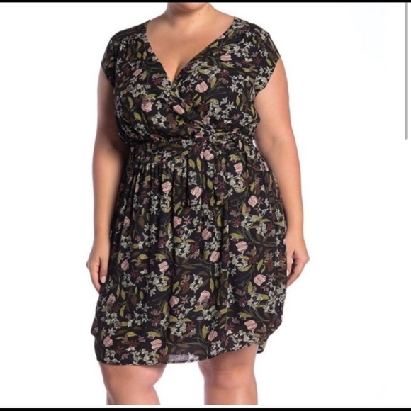 DR2 Black Floral Faux Wrap V-neck Mini Dress Sz 2X - Picture 11 of 12